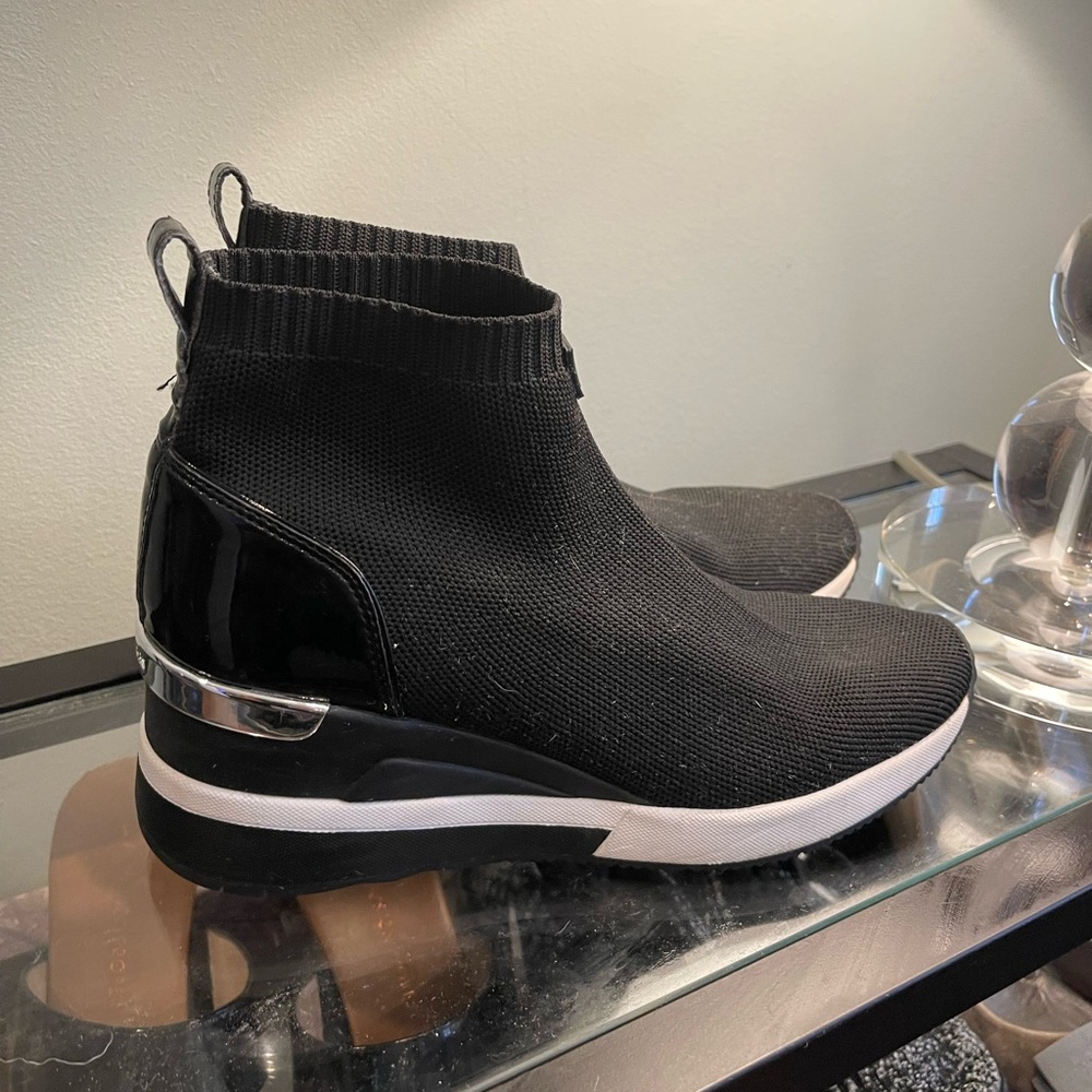 Michael Kors Skyler Stretch-Knit Sneaker